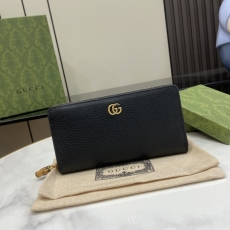 Gucci Wallets & Purse